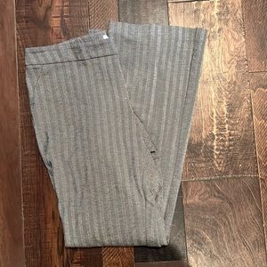 New York & Company black and white chevron boot cut stretch pants. Size L tall.